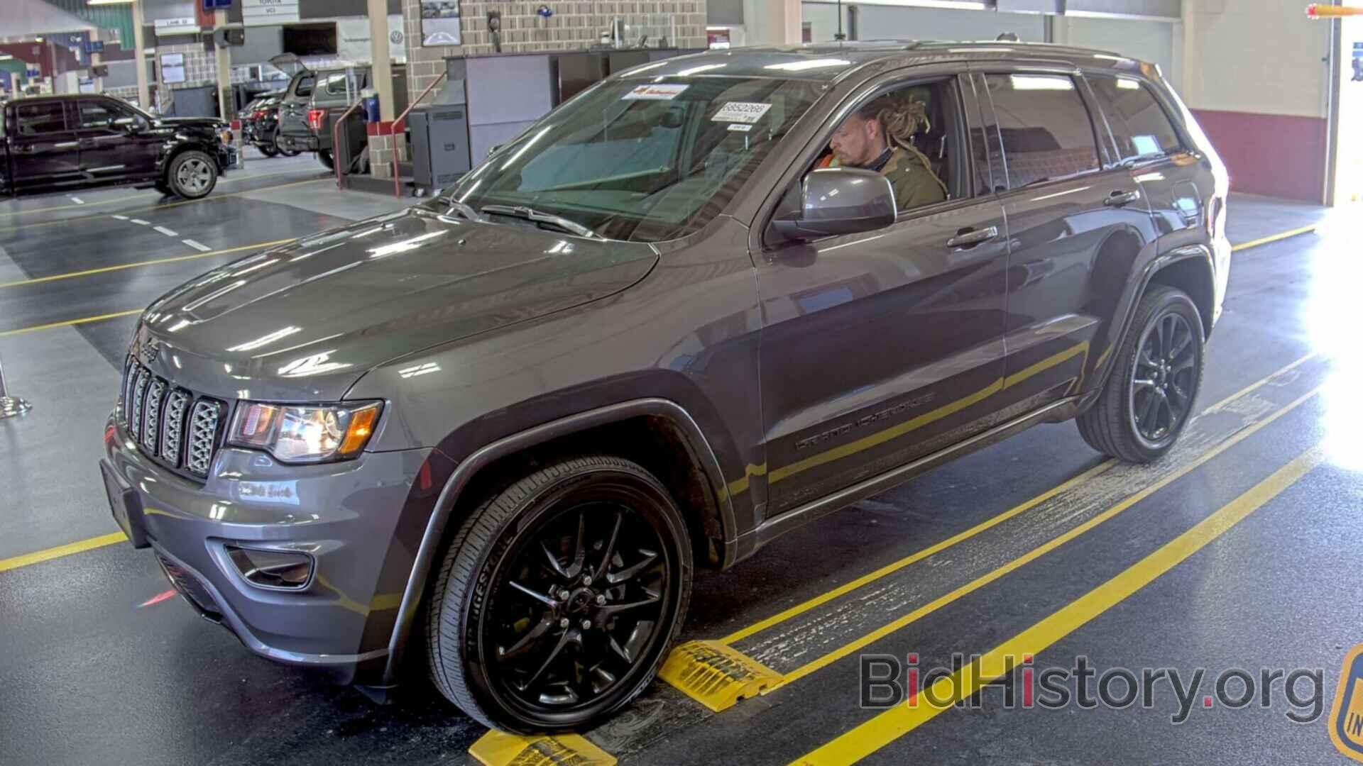 Photo 1C4RJFAG8JC249830 - Jeep Grand Cherokee 2018