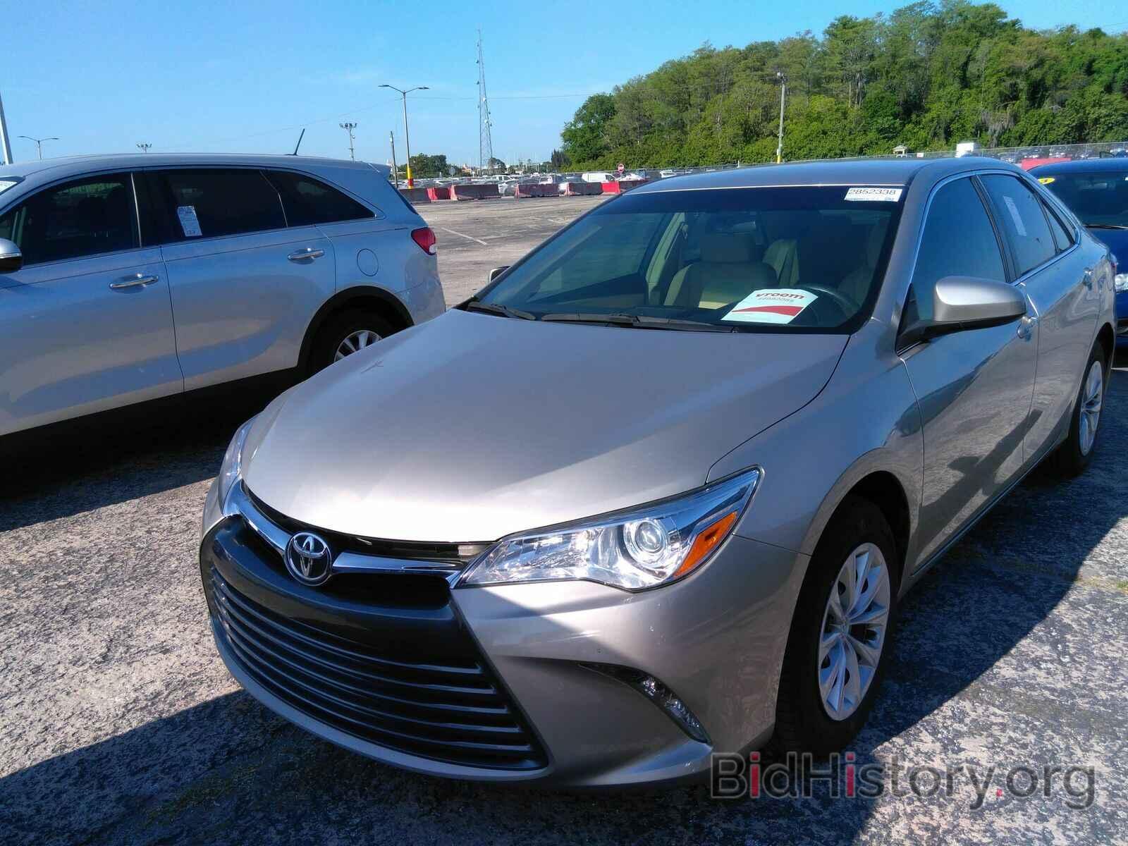 Photo 4T1BF1FK3HU653945 - Toyota Camry 2017