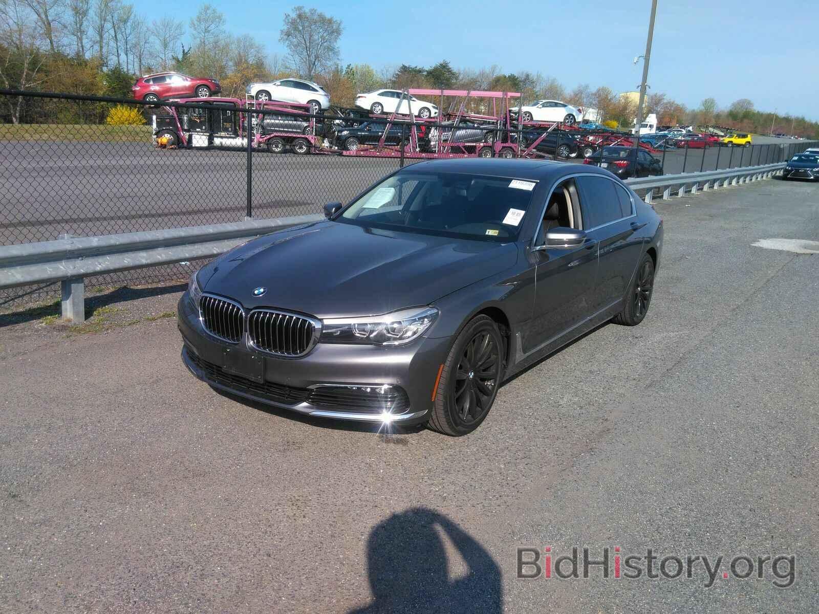 Photo WBA7E4C52JGV28093 - BMW 7 Series 2018