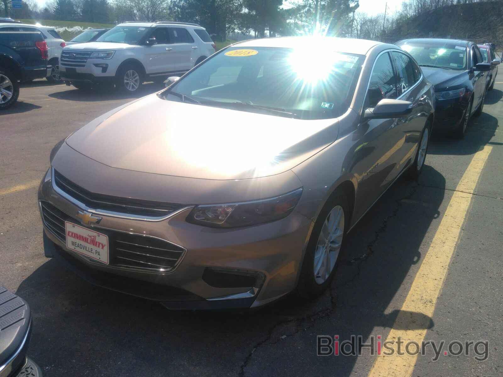 Photo 1G1ZD5ST8JF161221 - Chevrolet Malibu 2018