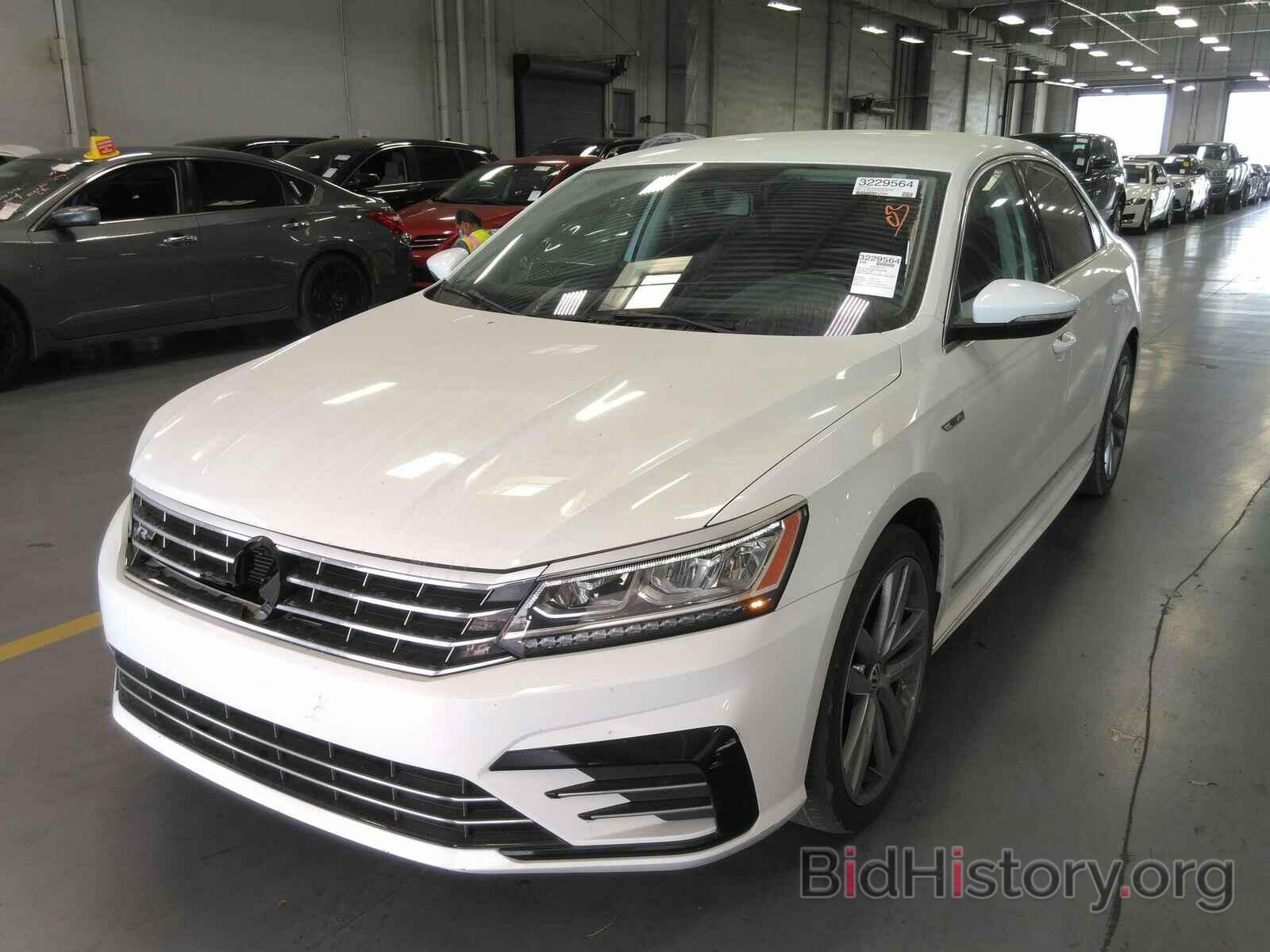 Photo 1VWDT7A35HC032346 - Volkswagen Passat 2017