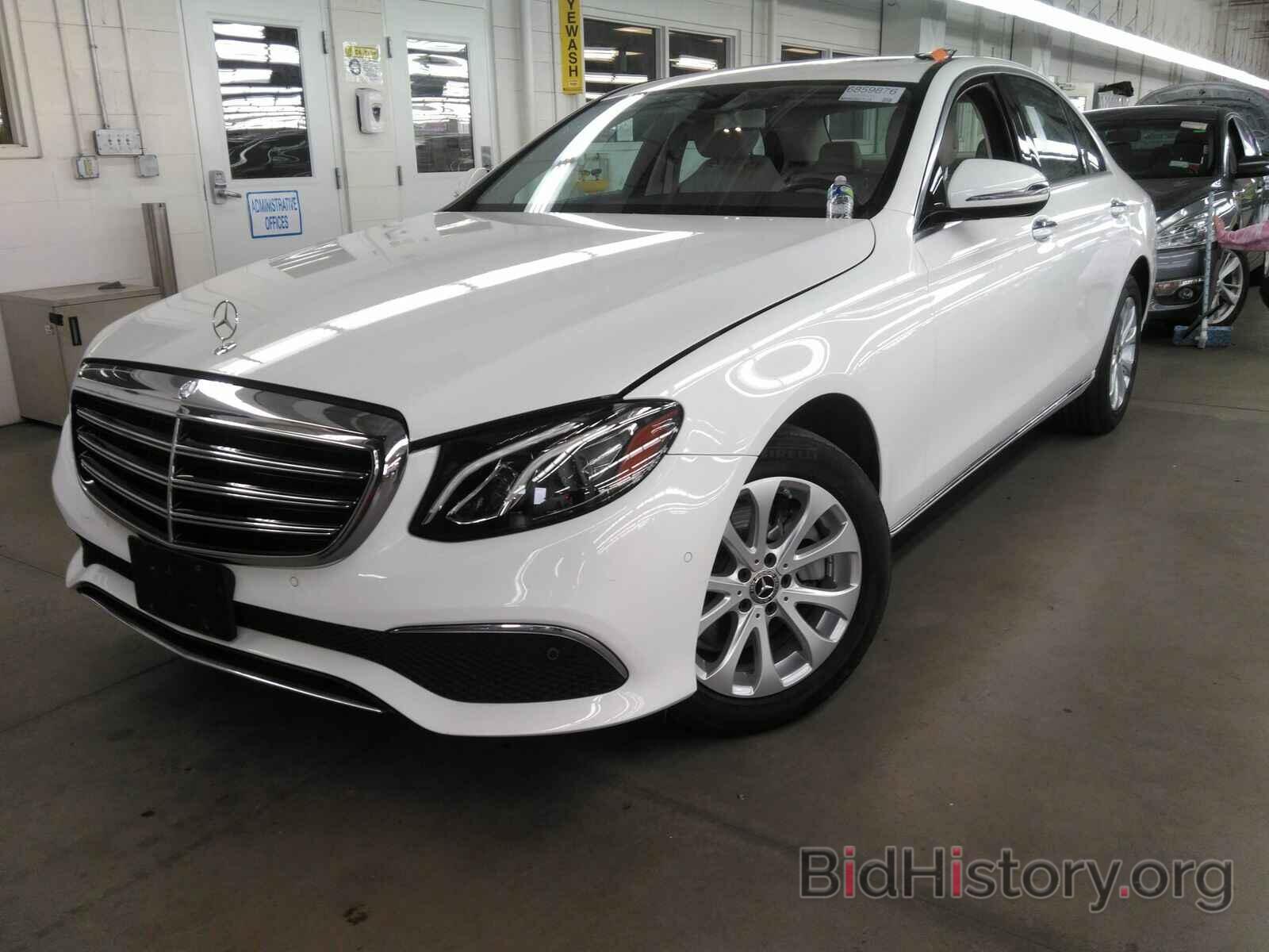 Photo WDDZF4KB6JA392852 - Mercedes-Benz E-Class 2018