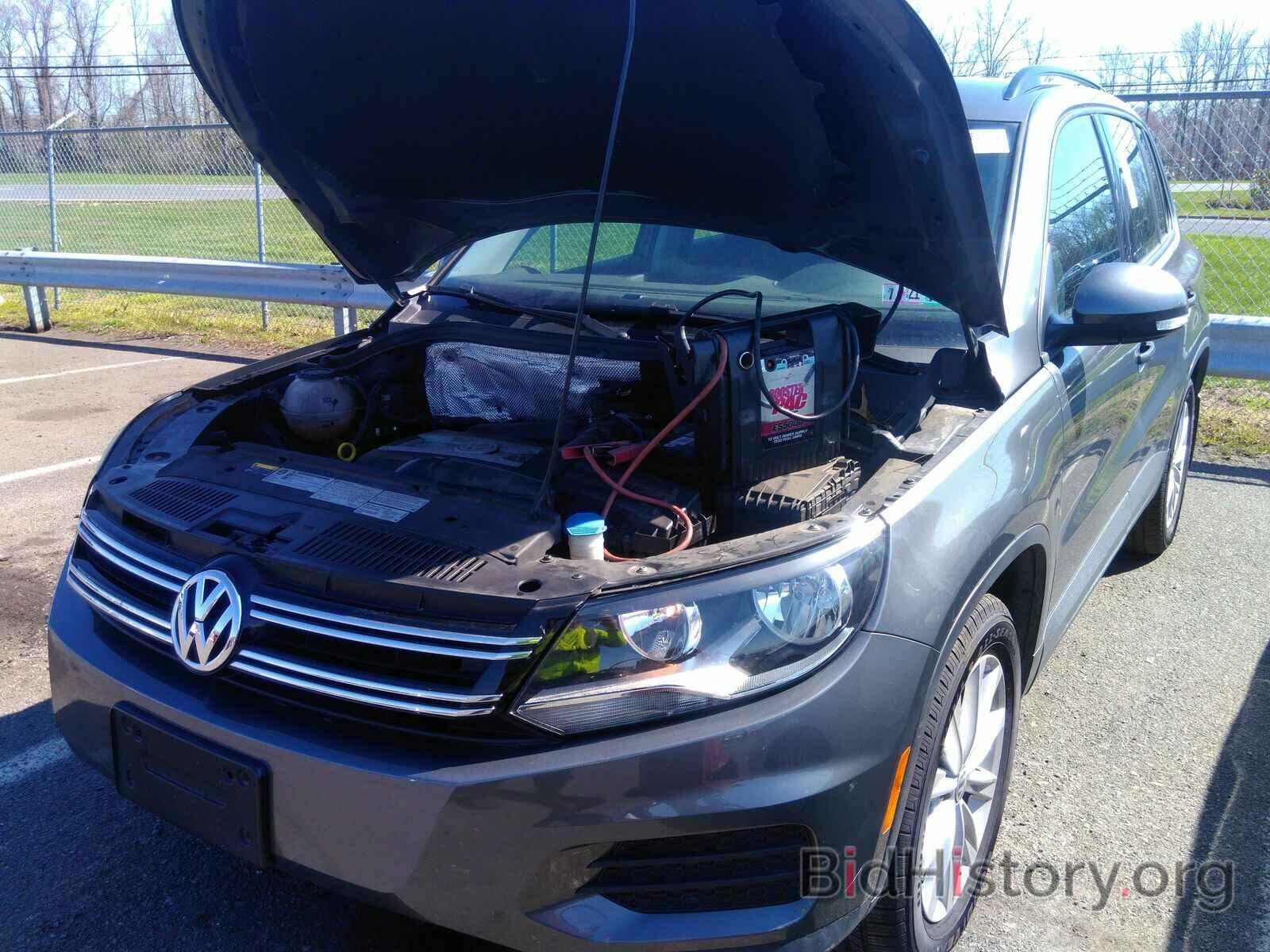 Photo WVGBV7AX0JK005215 - Volkswagen Tiguan Limited 2018