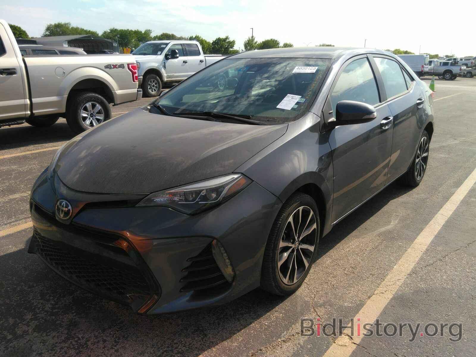 Photo 5YFBURHE6HP685690 - Toyota Corolla 2017