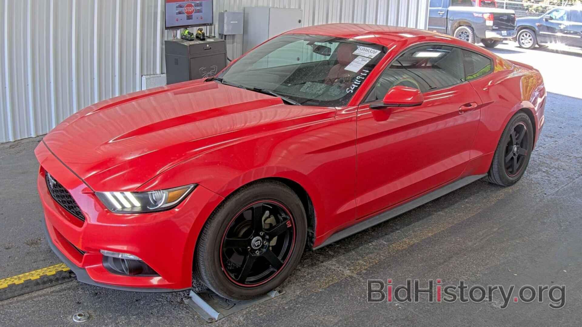 Photo 1FA6P8AM3G5277136 - Ford Mustang 2016