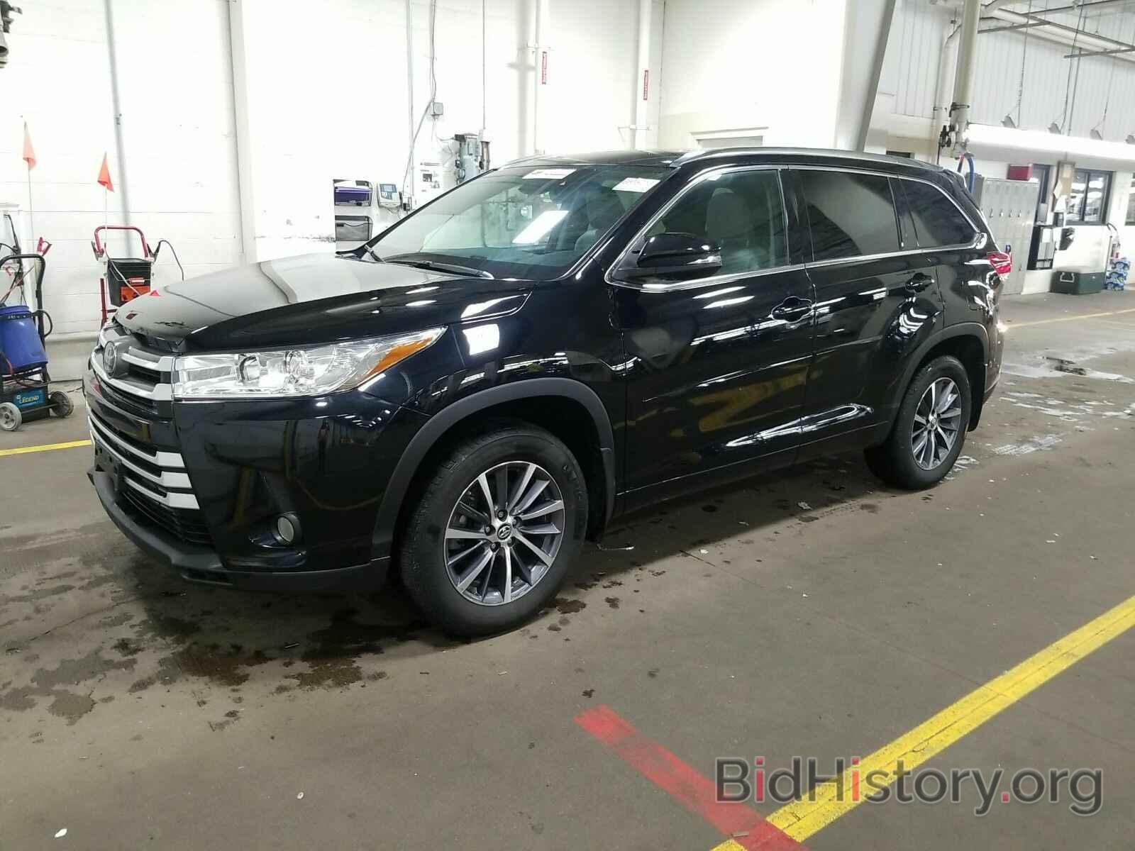 Фотография 5TDJZRFH8JS543316 - Toyota Highlander 2018