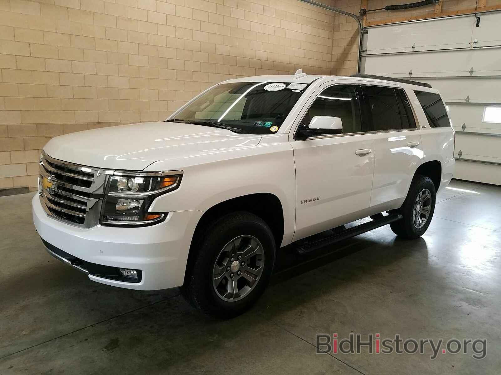 Photo 1GNSKBKCXKR102854 - Chevrolet Tahoe 2019