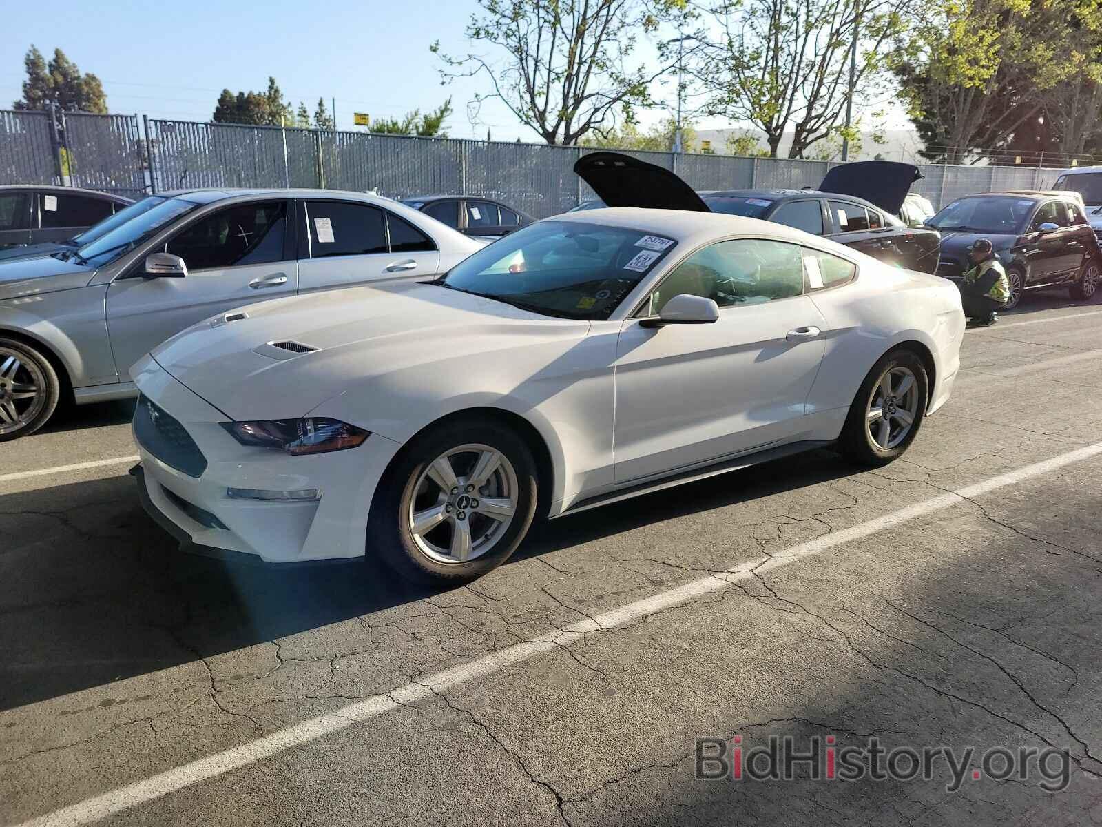 Photo 1FA6P8TH3J5119189 - Ford Mustang 2018