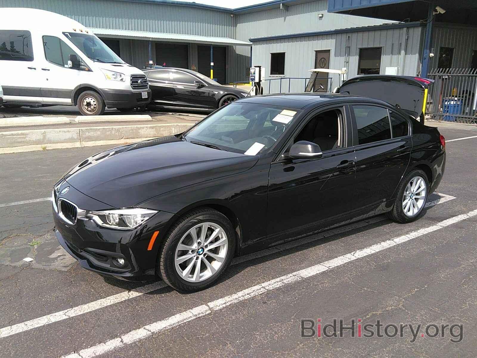 Photo WBA8E1G56JNU92983 - BMW 3 Series 2018