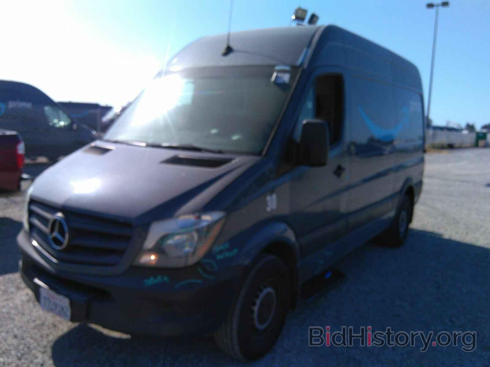 Photo WD3PE7CD3JP621811 - Mercedes-Benz Sprinter Cargo Van 2018