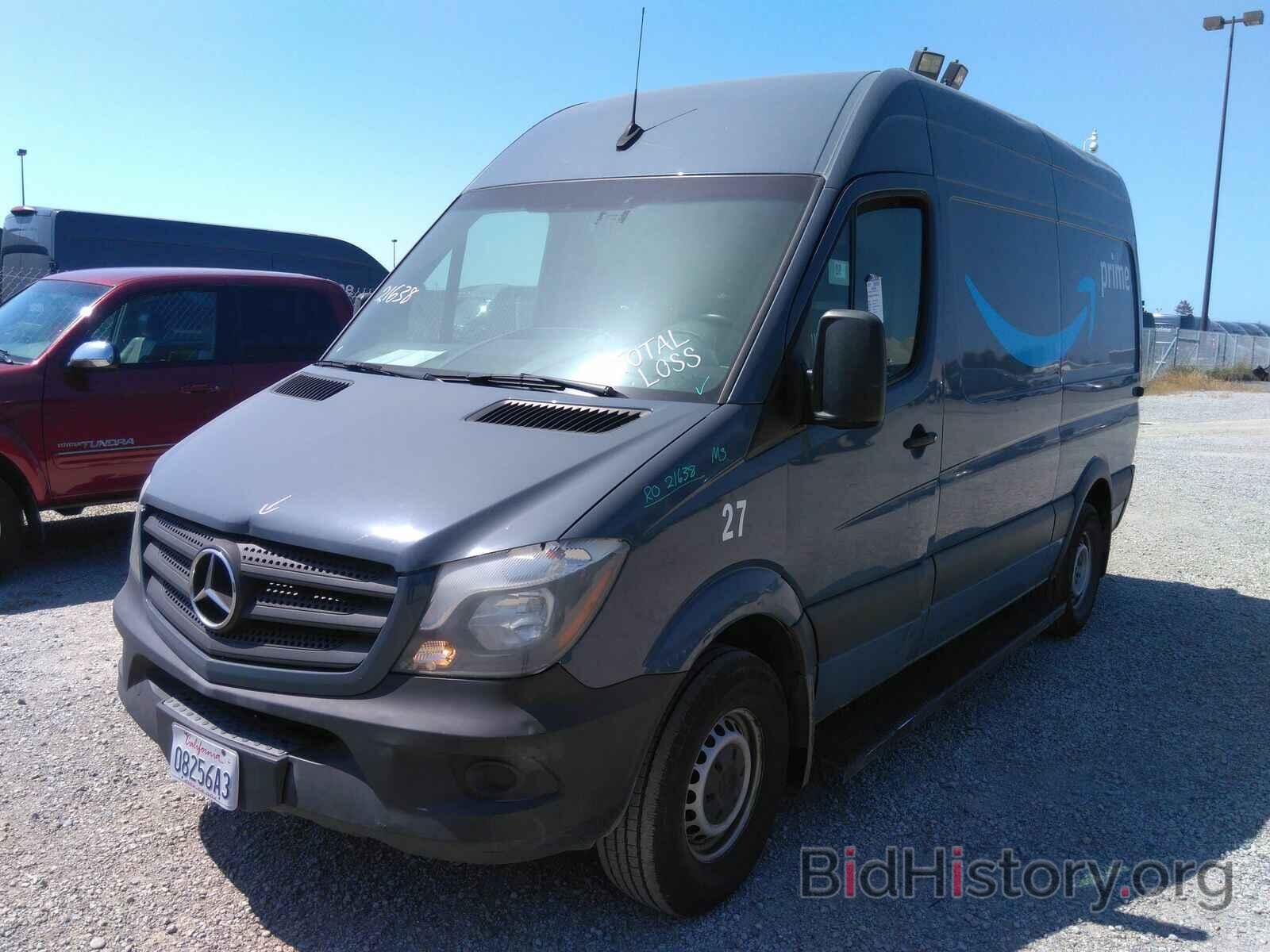 Photo WD3PE7CD0JP622527 - Mercedes-Benz Sprinter Cargo Van 2018