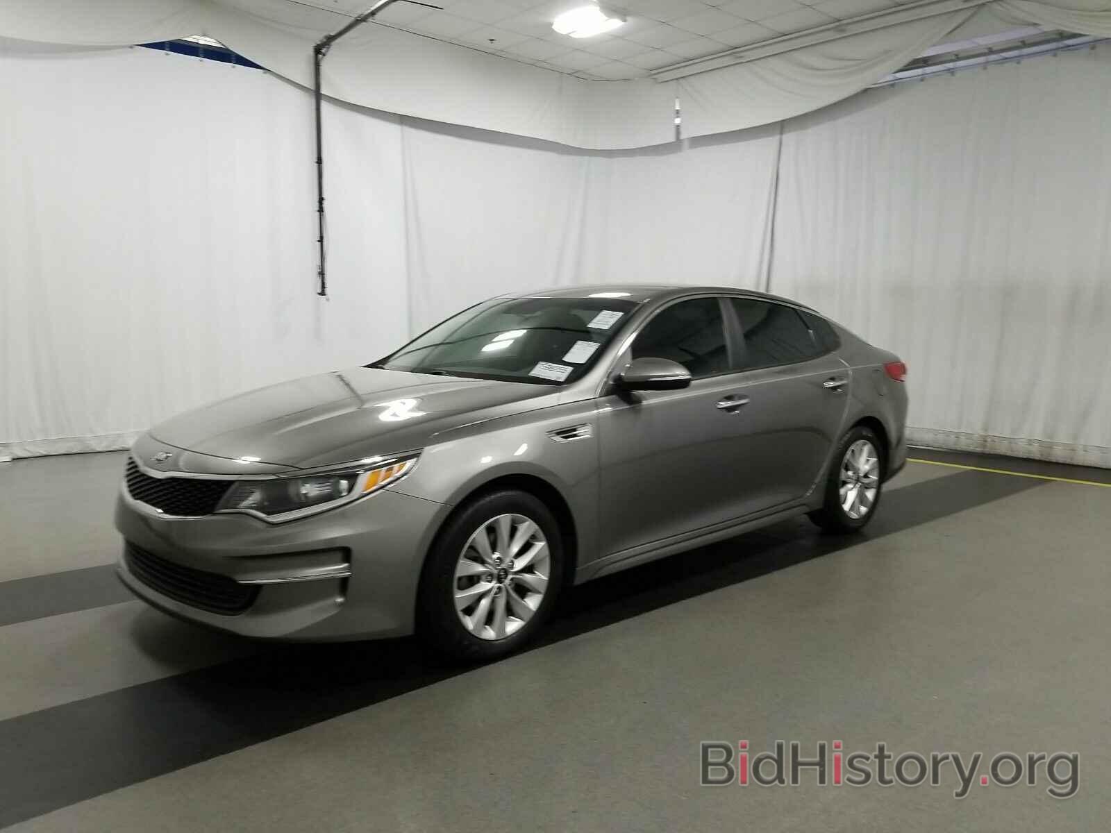 Photo 5XXGT4L39HG134017 - Kia Optima 2017