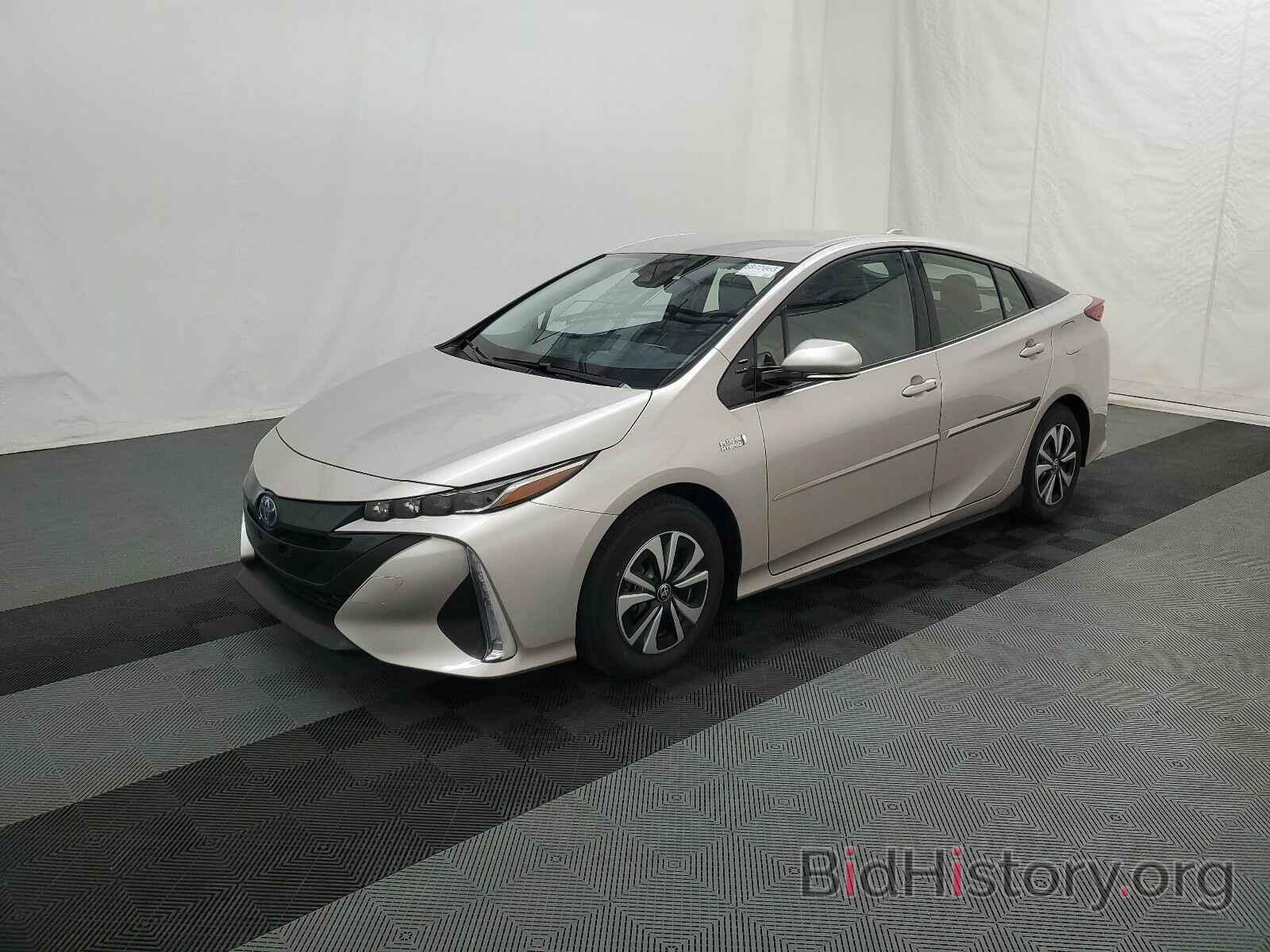 Photo JTDKARFP1H3001179 - Toyota Prius Prime 2017