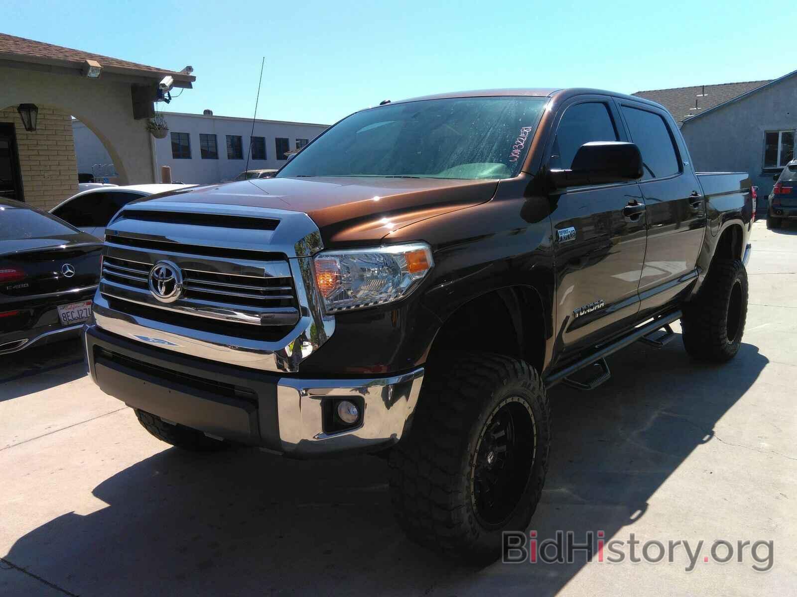 Фотография 5TFDW5F12HX600177 - Toyota Tundra 4WD 2017