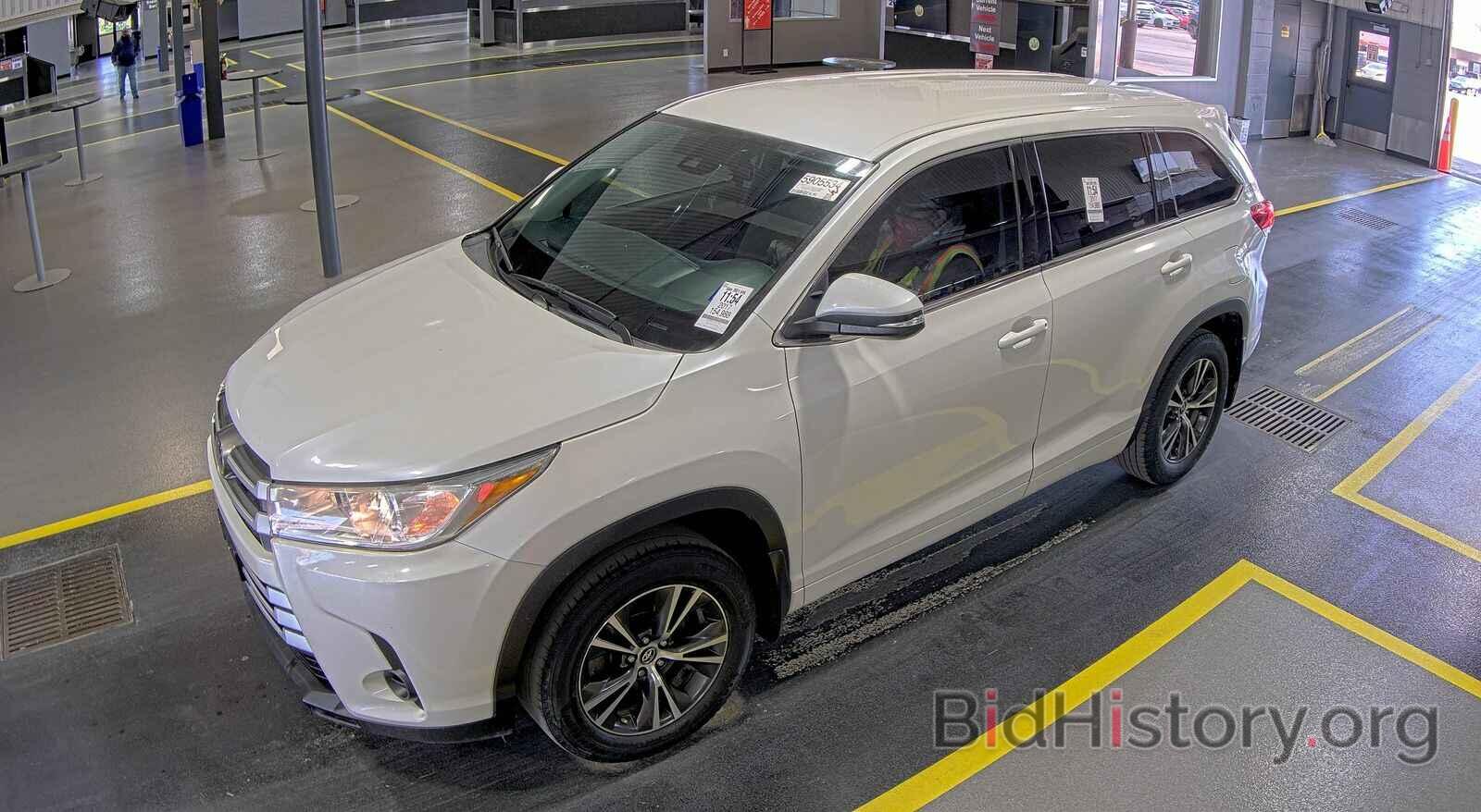 Photo 5TDZARFH1HS027092 - Toyota Highlander 2017