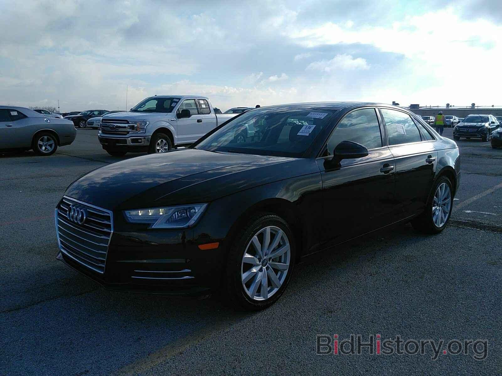 Photo WAUGNAF44HN008596 - Audi A4 2017