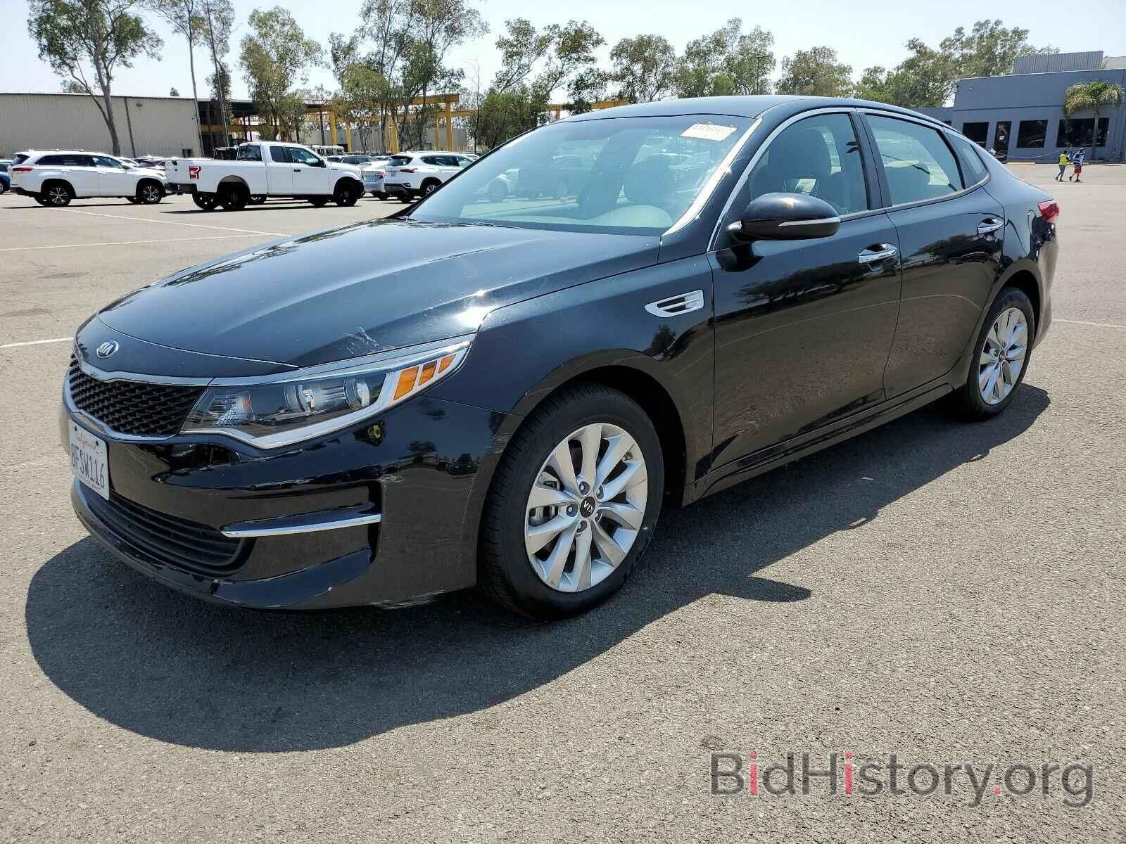 Photo 5XXGT4L3XJG267455 - Kia Optima 2018