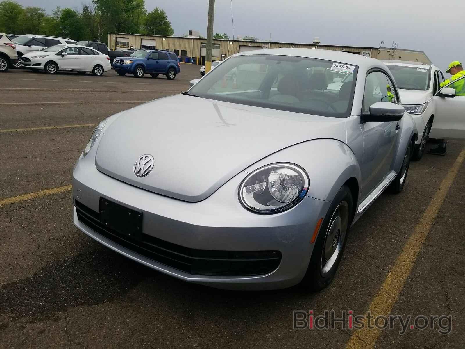 Photo 3VWF17AT5FM603084 - Volkswagen Beetle Coupe 2015