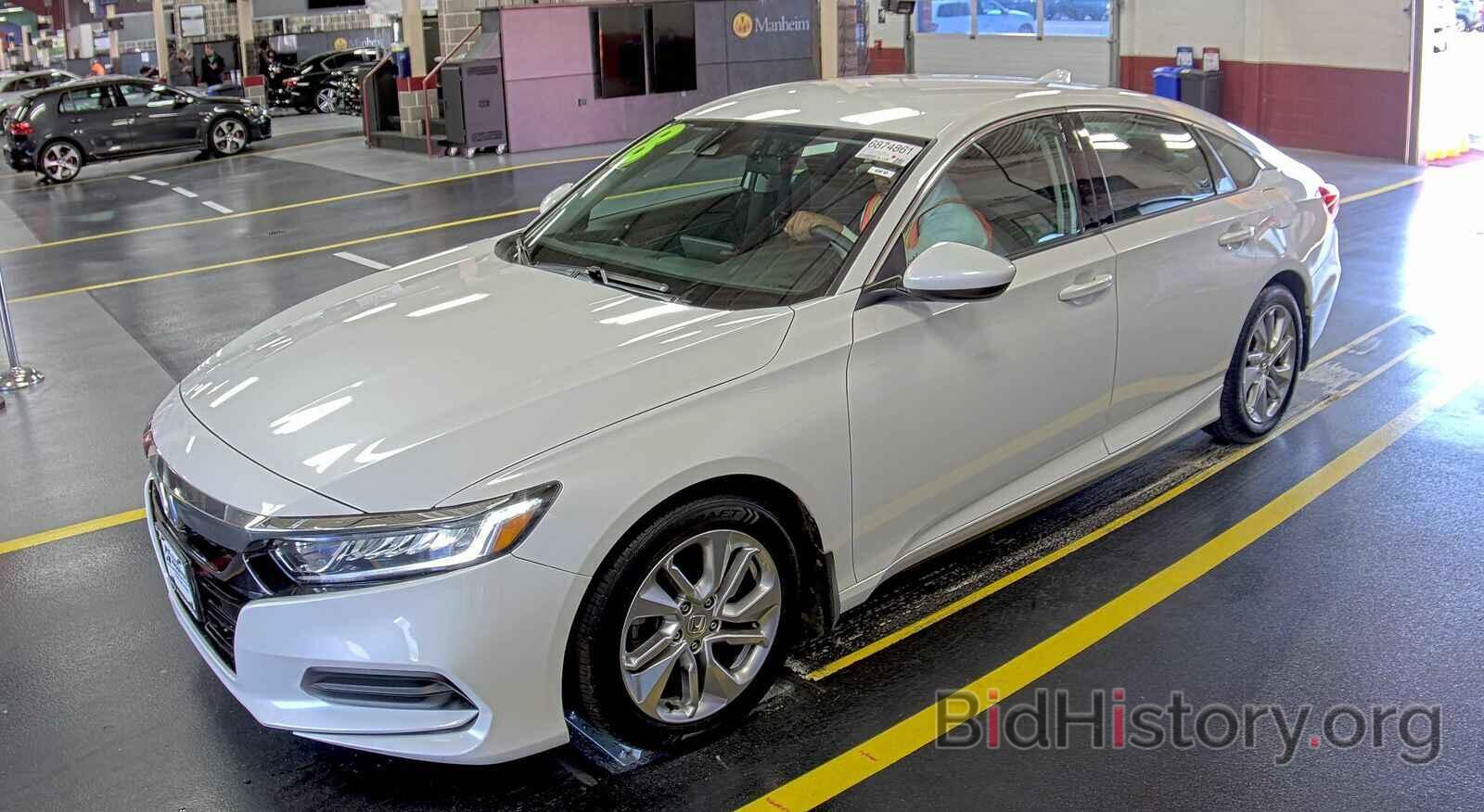 Photo 1HGCV1F10JA150482 - Honda Accord Sedan 2018