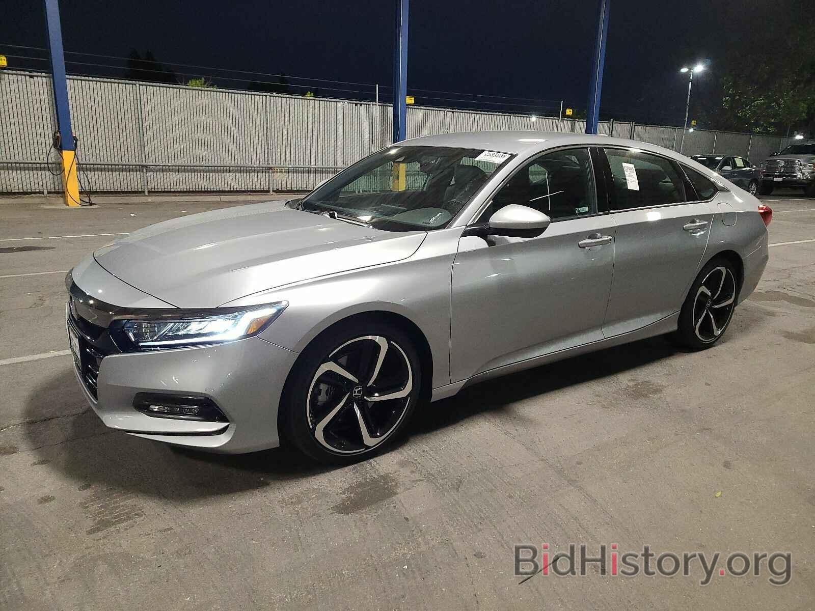 Photo 1HGCV1F33JA110821 - Honda Accord Sedan 2018