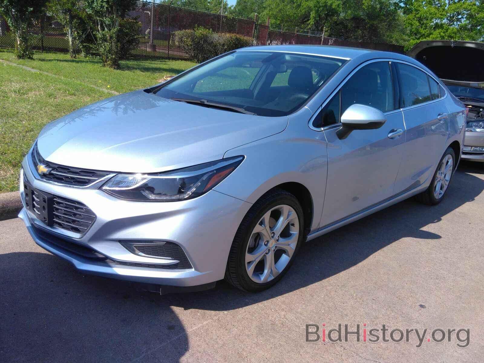 Photo 1G1BF5SM2H7159229 - Chevrolet Cruze 2017