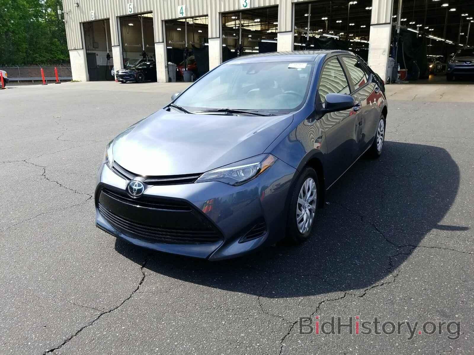 Photo 2T1BURHE4KC149957 - Toyota Corolla LE 2019