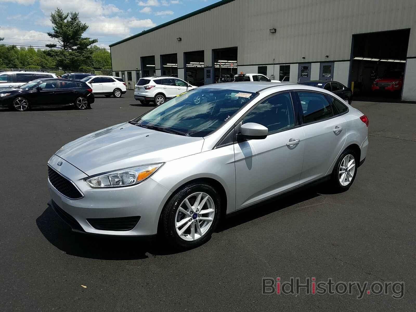 Photo 1FADP3F20JL264512 - Ford Focus SE 2018