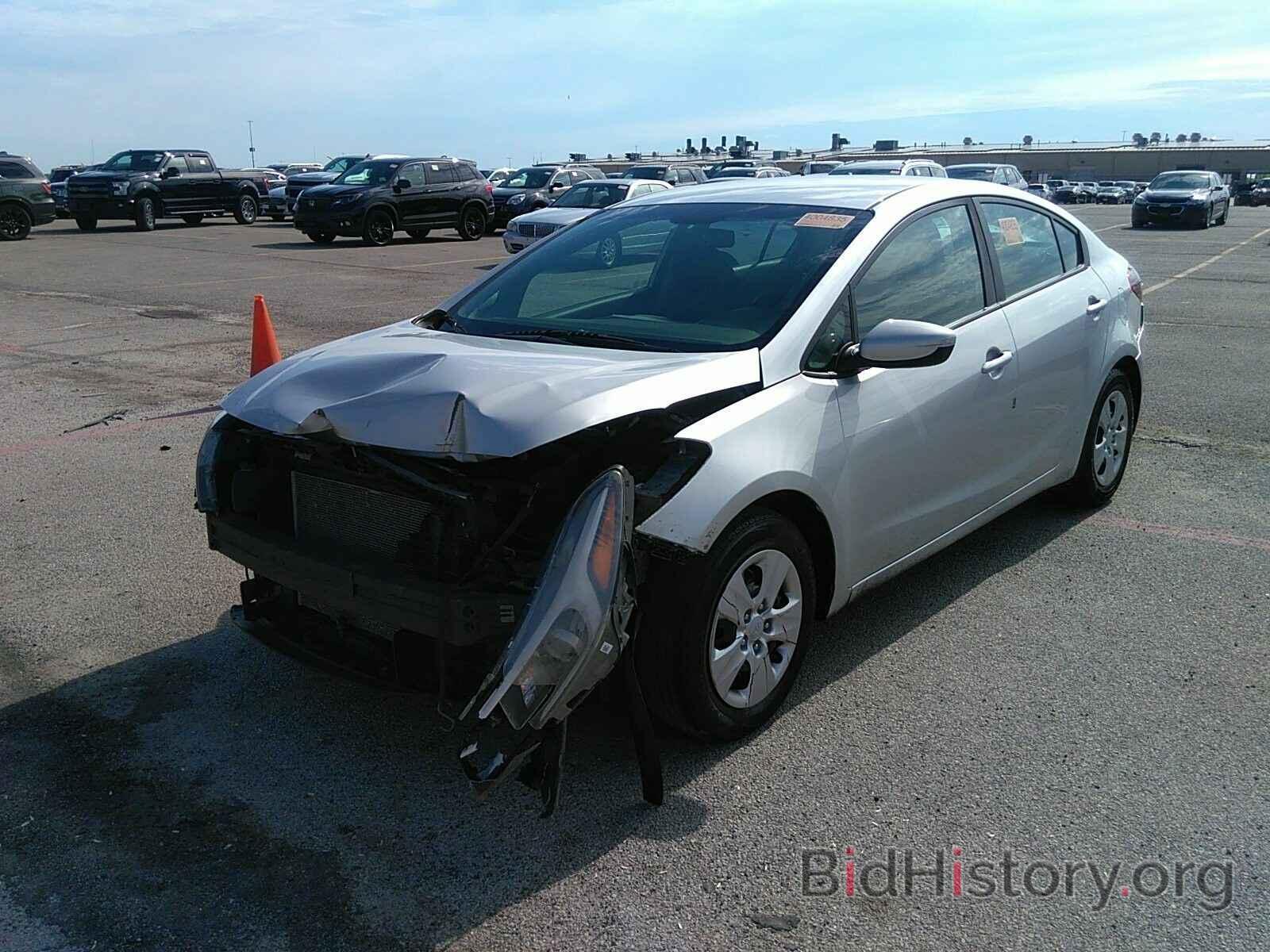 Photo 3KPFK4A71HE135711 - Kia Forte LX 2017