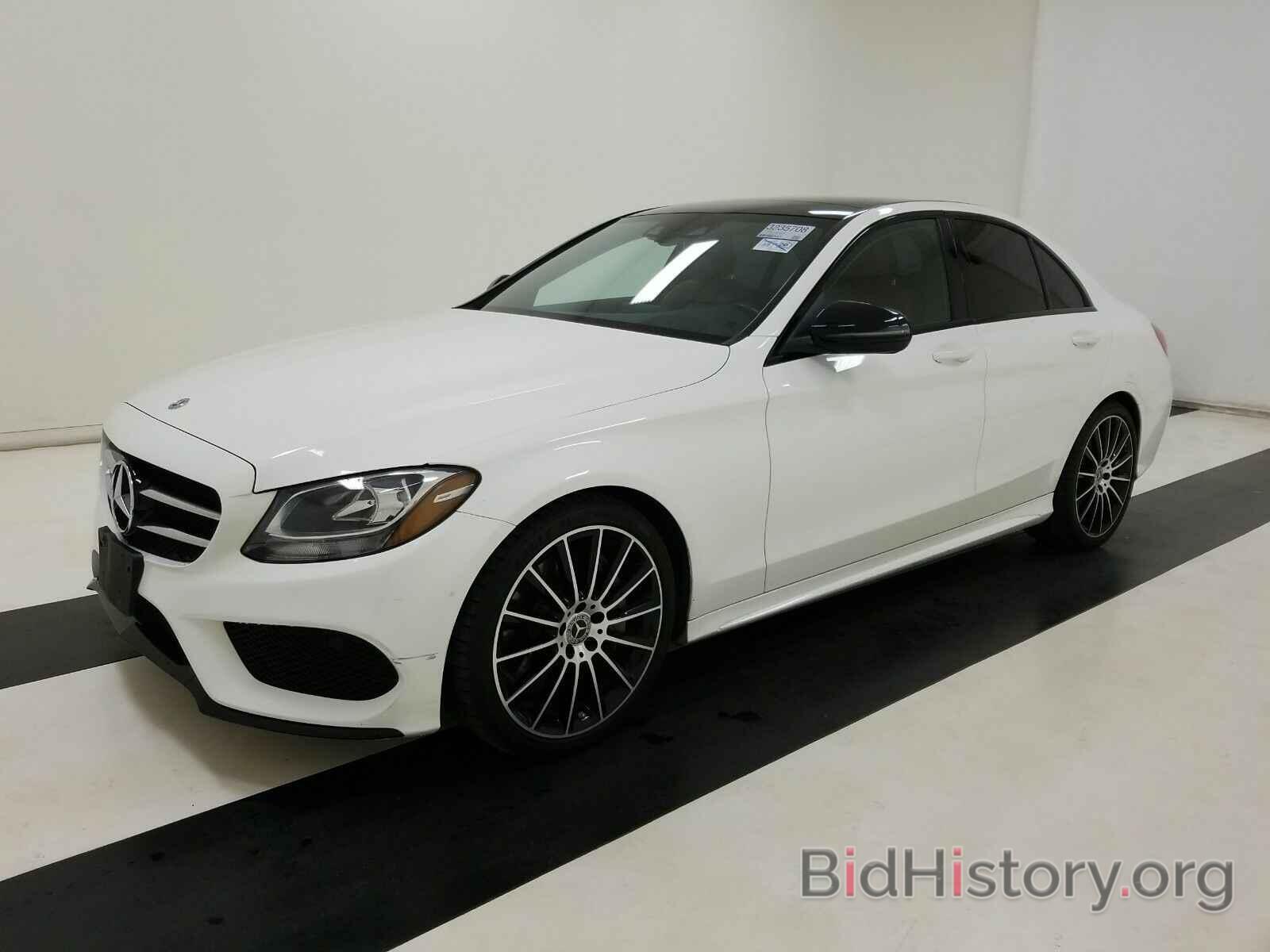 Photo WDDWF4JB2JR409331 - Mercedes-Benz C-Class 2018