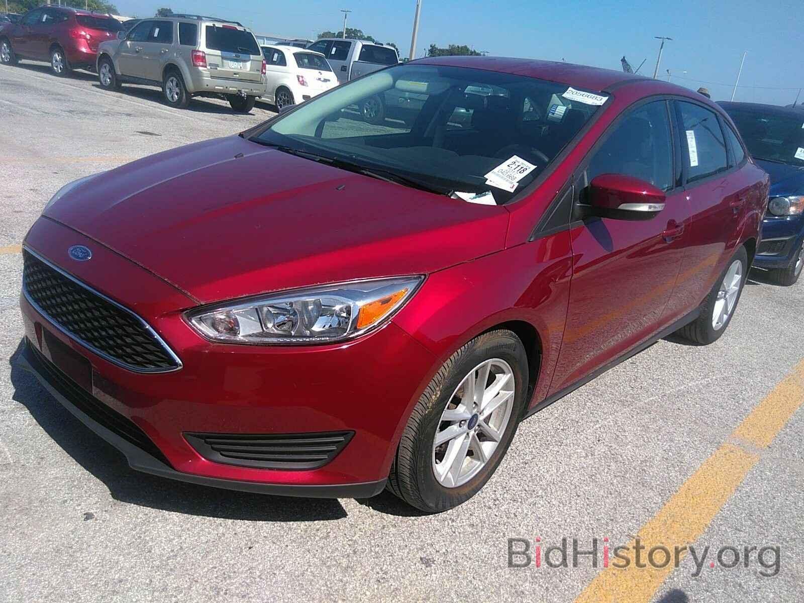 Photo 1FADP3F26HL346240 - Ford Focus SE 2017