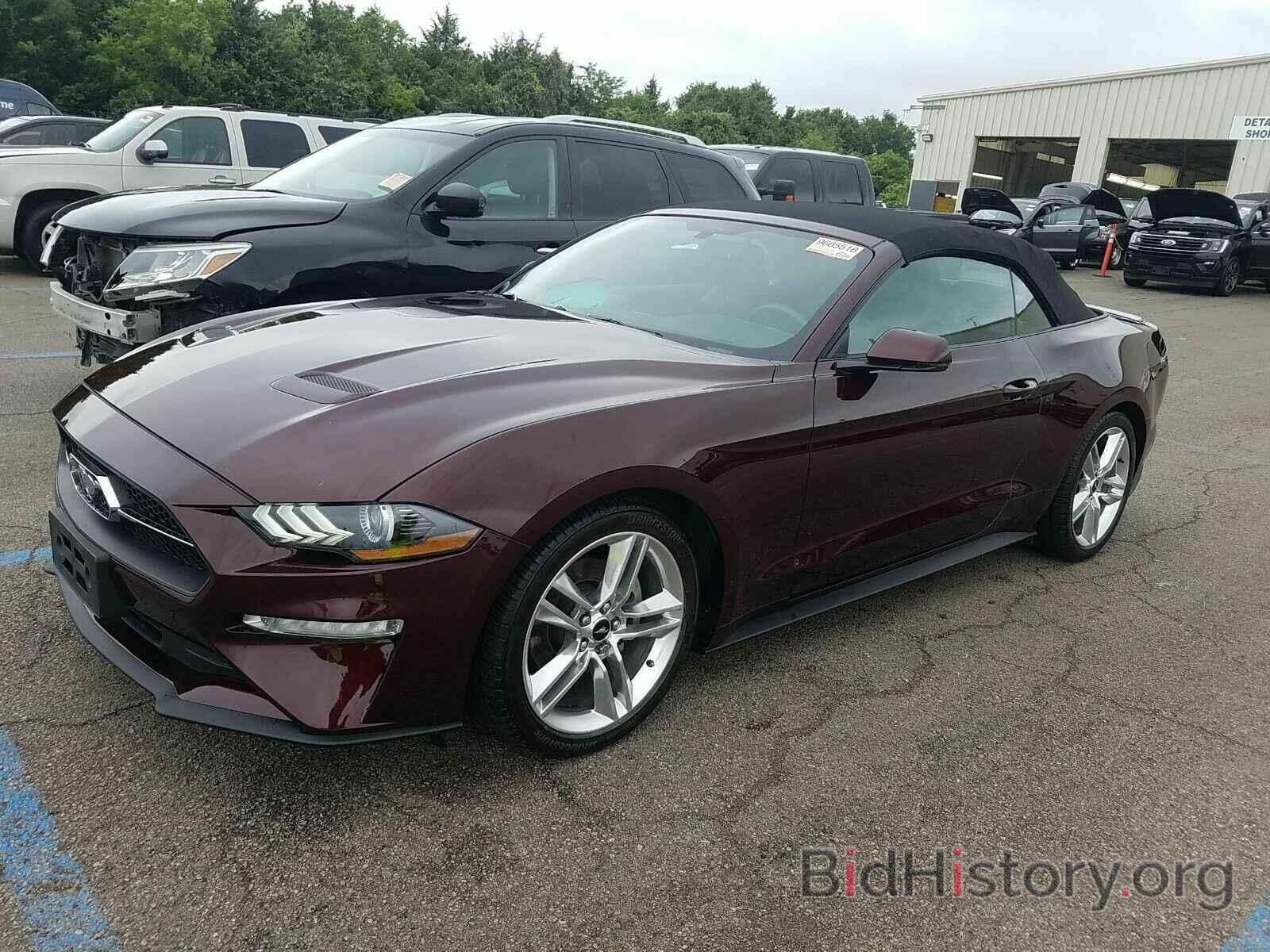 Photo 1FATP8UH1J5135621 - Ford Mustang 2018