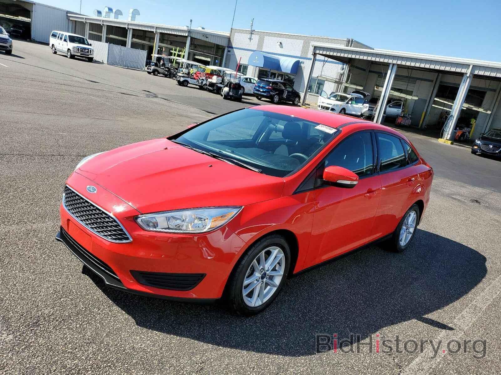 Photo 1FADP3F21HL244022 - Ford Focus SE 2017