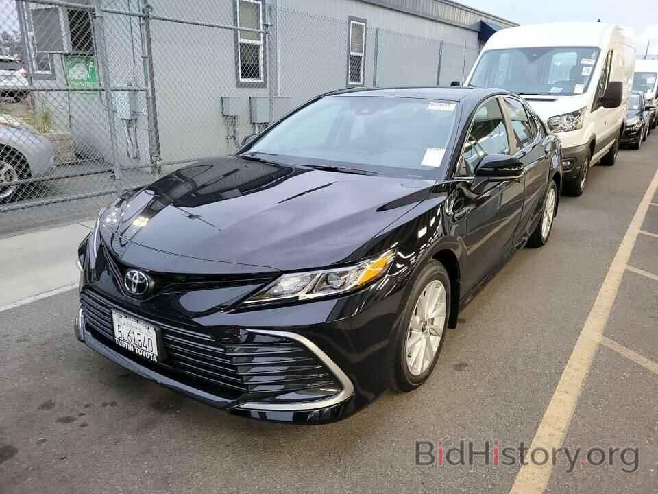 Photo 4T1C11AK2MU423981 - Toyota Camry LE 2021