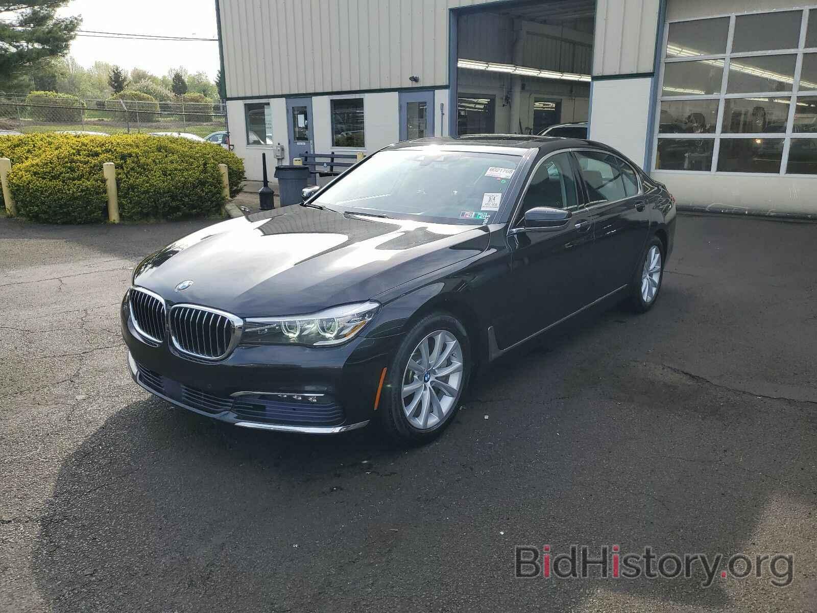 Photo WBA7E4C52HGU99415 - BMW 7 Series 2017