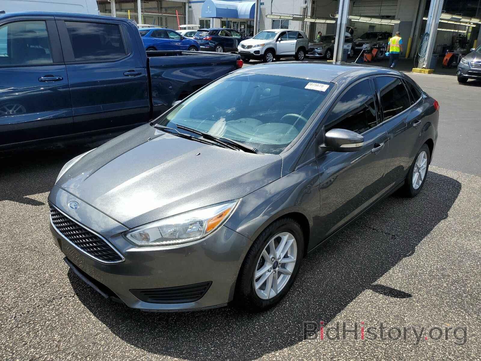 Photo 1FADP3F25HL237848 - Ford Focus SE 2017