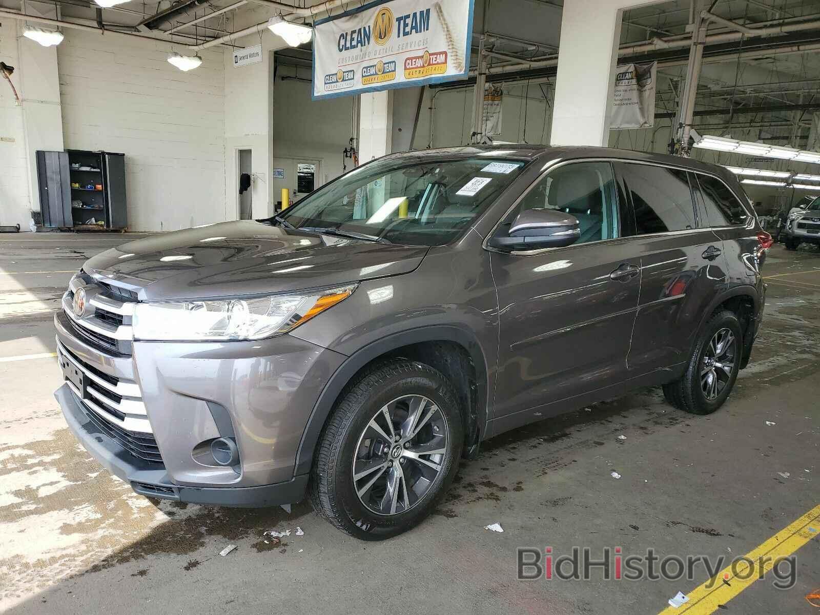 Фотография 5TDBZRFH9JS837120 - Toyota Highlander 2018