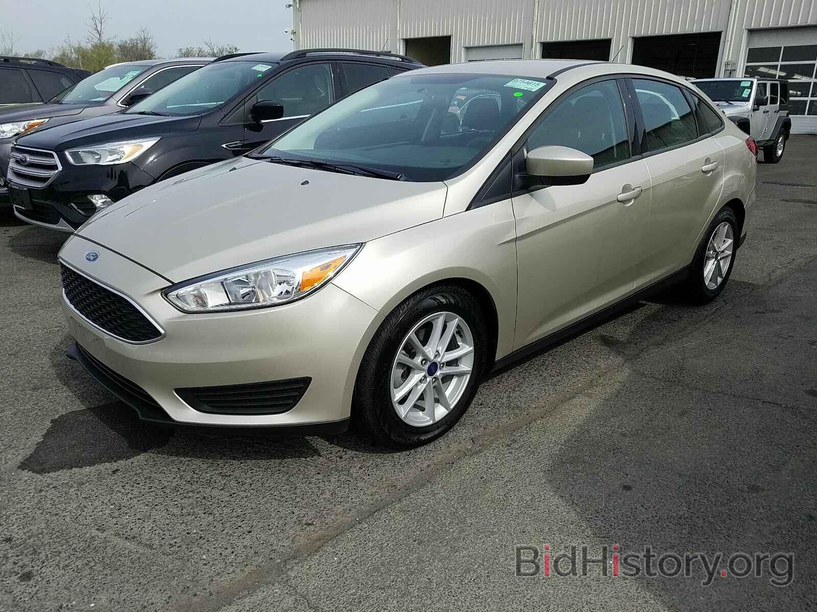 Фотография 1FADP3F27JL237792 - Ford Focus SE 2018