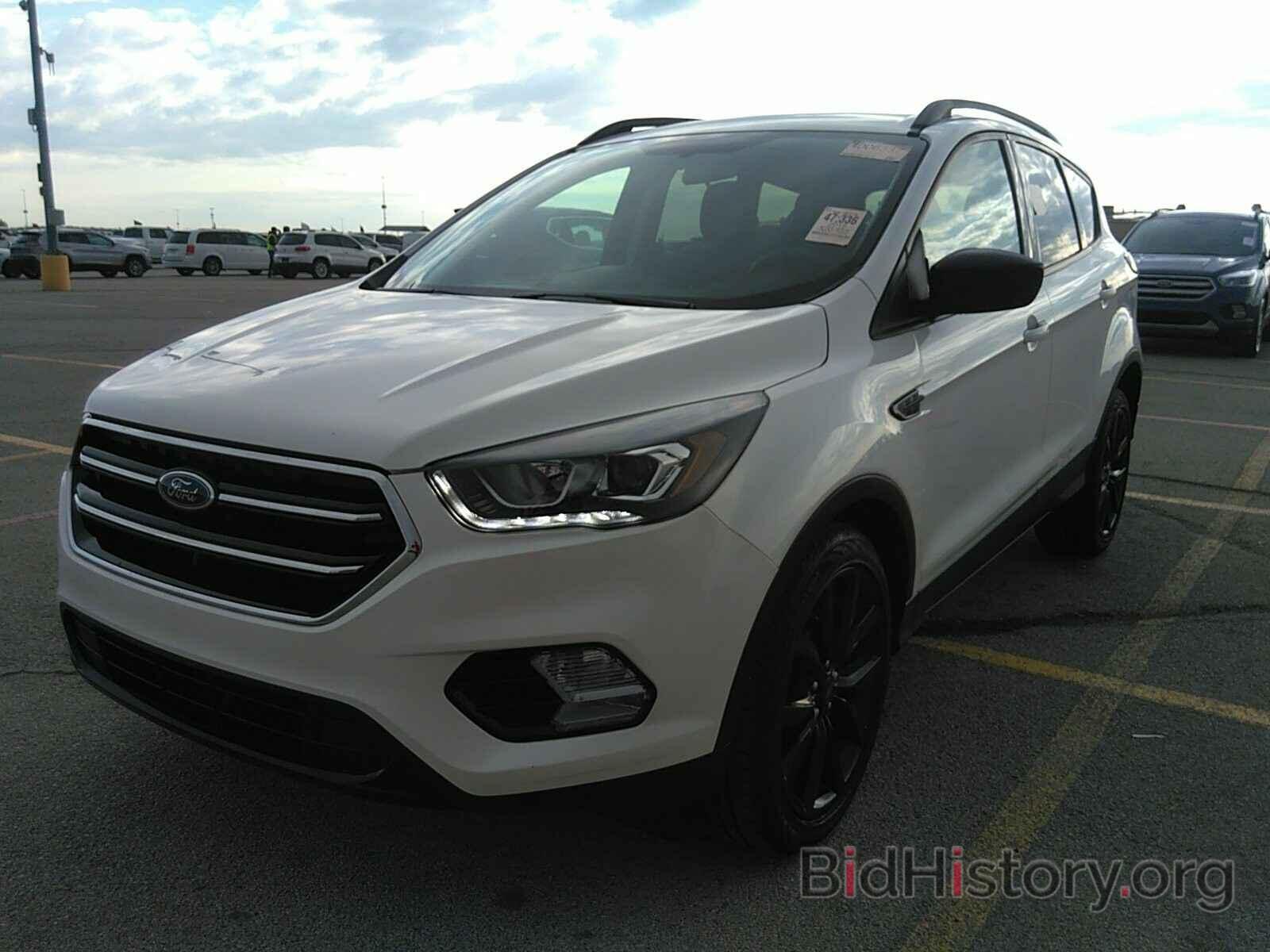 Photo 1FMCU0GD0JUB40873 - Ford Escape 2018