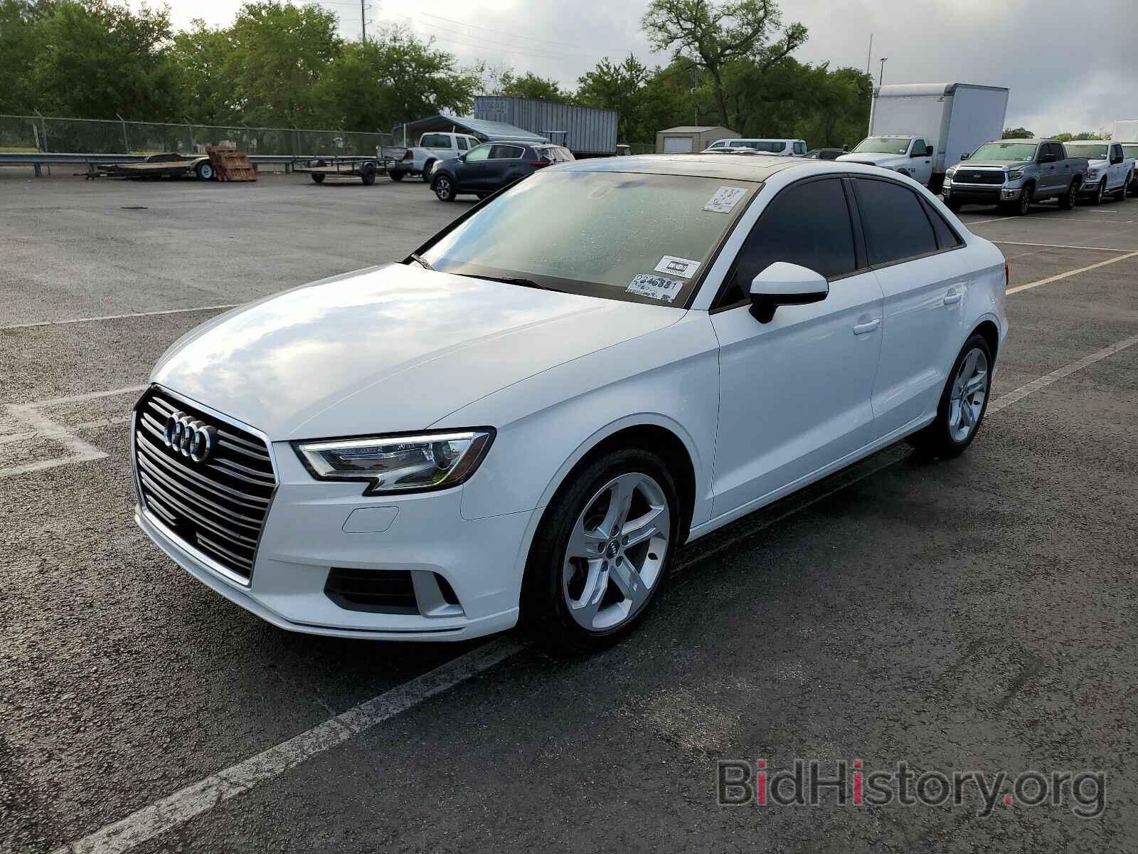 Photo WAUAUGFF0H1027523 - Audi A3 Sedan 2017