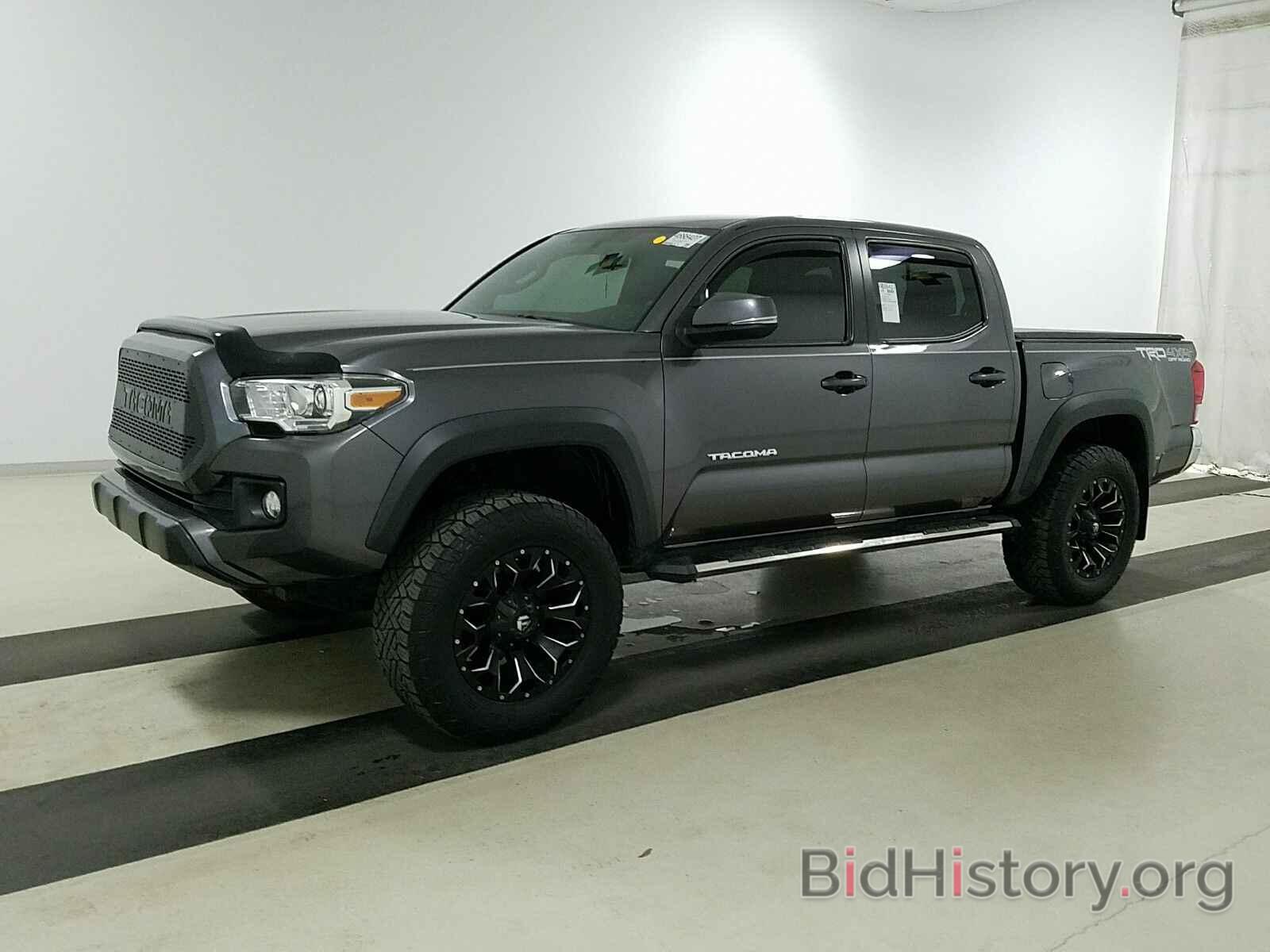 Photo 5TFCZ5AN8HX069600 - Toyota Tacoma 2017