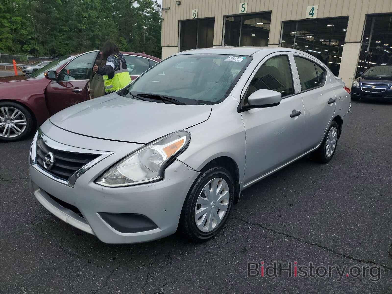 Photo 3N1CN7AP2HL888299 - Nissan Versa Sedan 2017