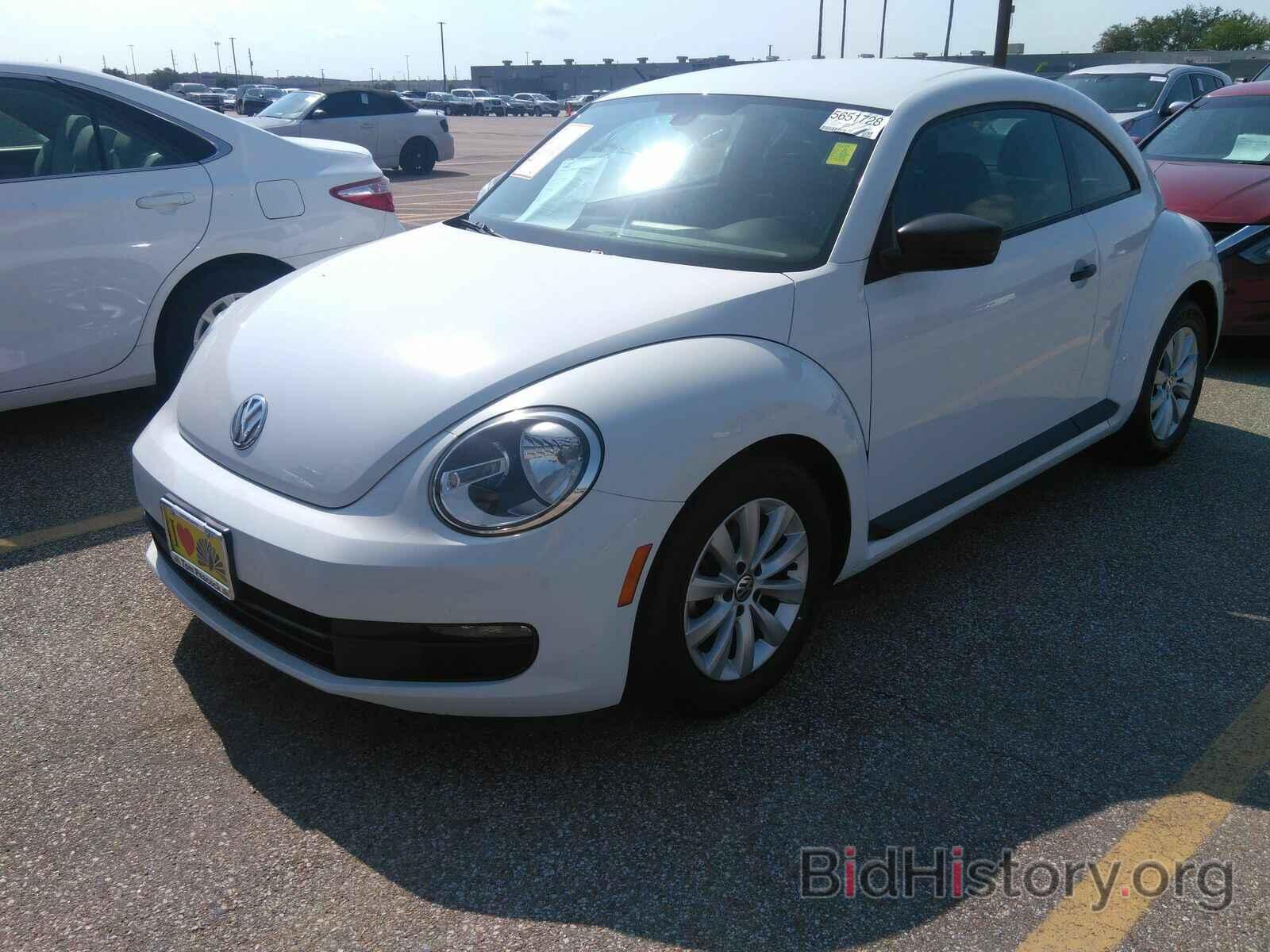 Photo 3VWF17AT0GM605231 - Volkswagen Beetle Coupe 2016