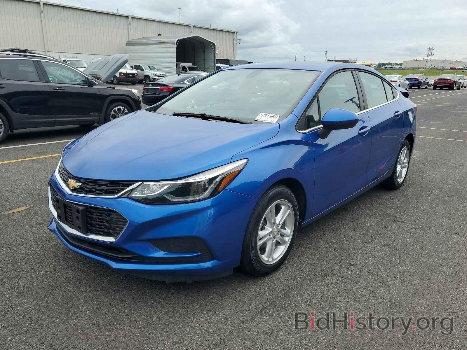 Photo 1G1BE5SM2J7100934 - Chevrolet Cruze 2018