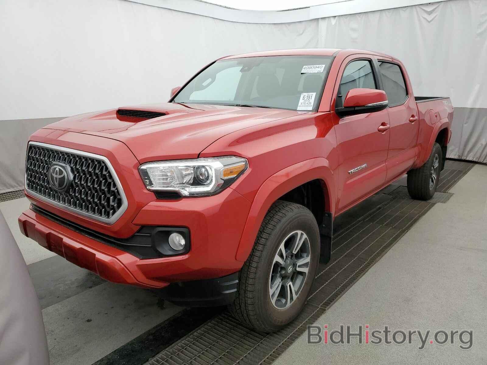 Фотография 5TFDZ5BN3JX034990 - Toyota Tacoma 2018