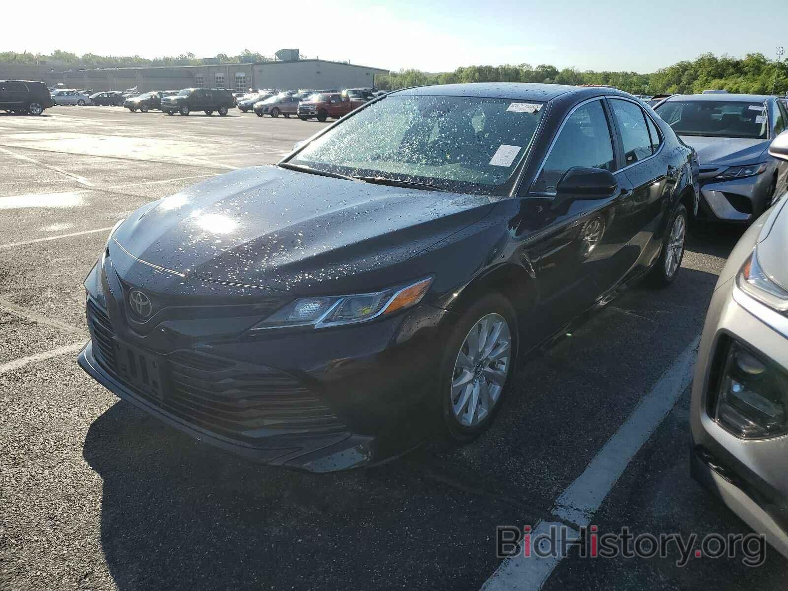 Photo 4T1B11HK8KU239014 - Toyota Camry LE 2019