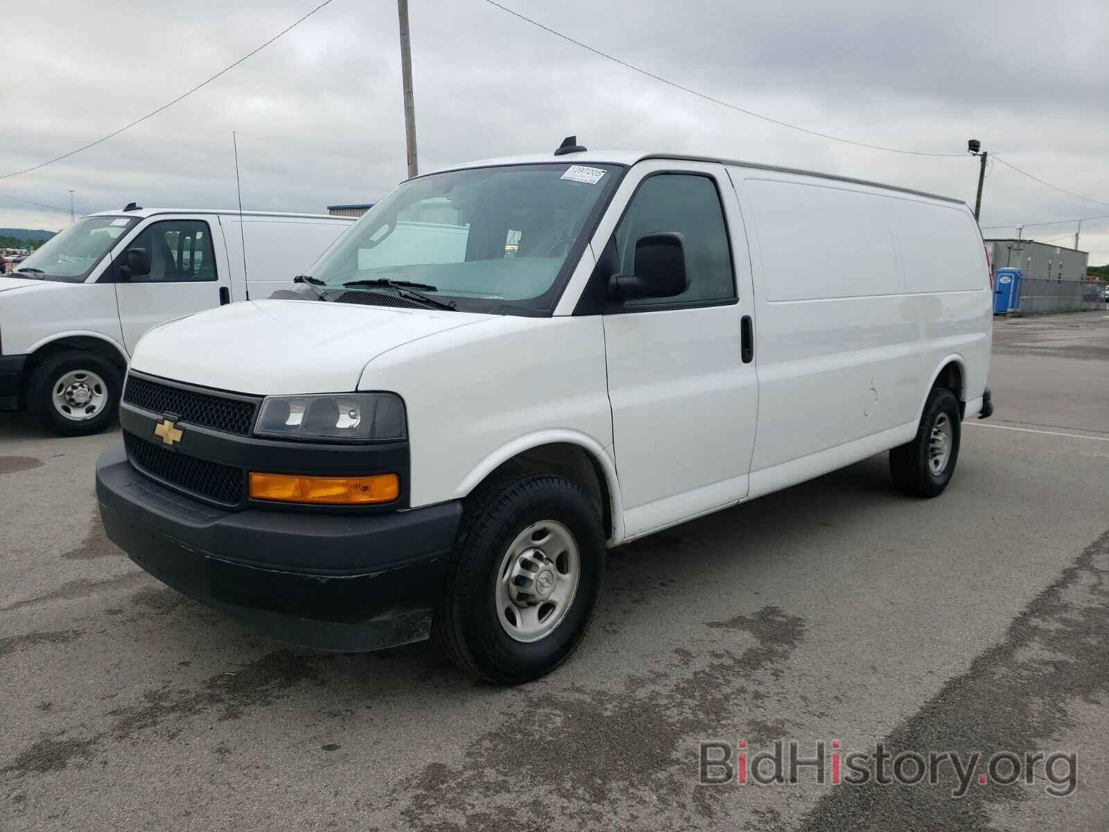 Photo 1GCWGBFG2L1142533 - Chevrolet Express Cargo Van 2020