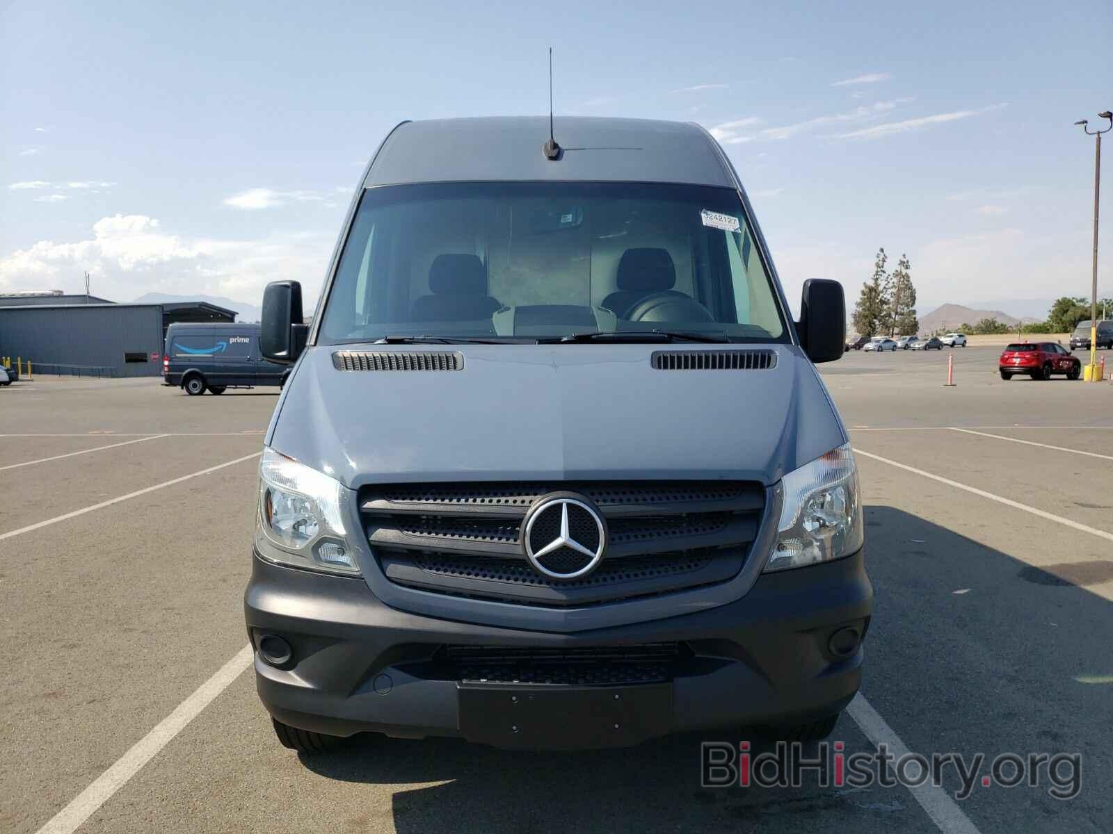 Photo WD3PE7CD7JP644881 - Mercedes-Benz Sprinter Cargo Van 2018