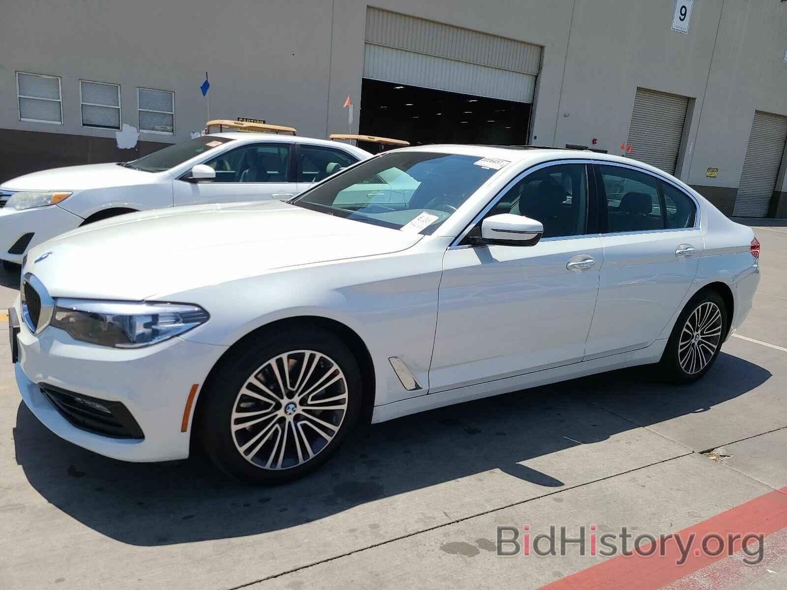 Photo WBAJA5C51JG899009 - BMW 5 Series 2018