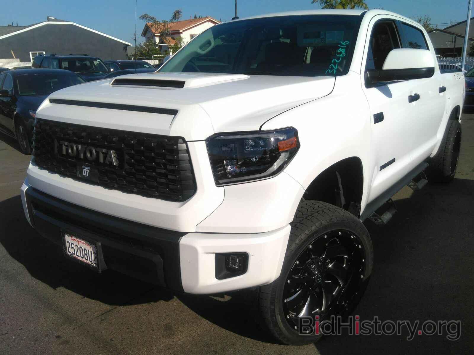 Photo 5TFDY5F16KX822951 - Toyota Tundra 4WD 2019