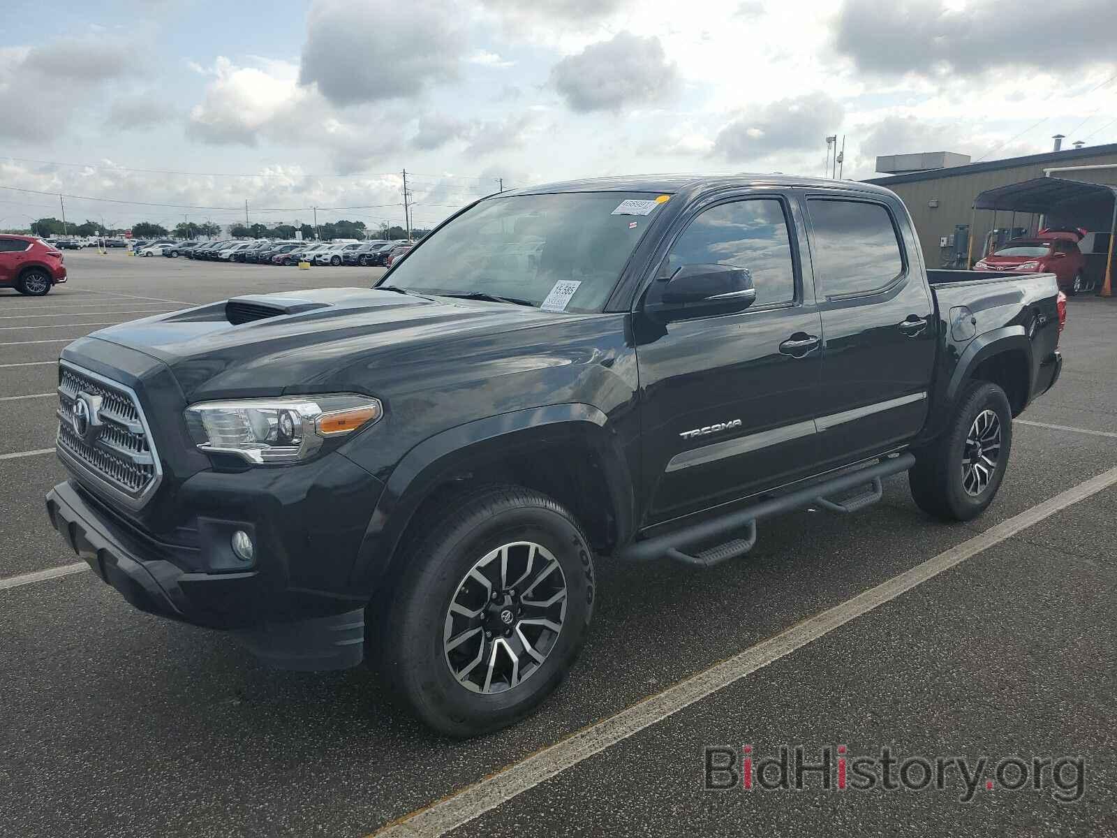 Photo 5TFAZ5CN3HX026075 - Toyota Tacoma 2017